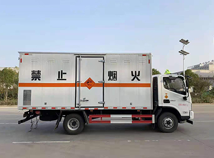 陇县爆破器材运输车