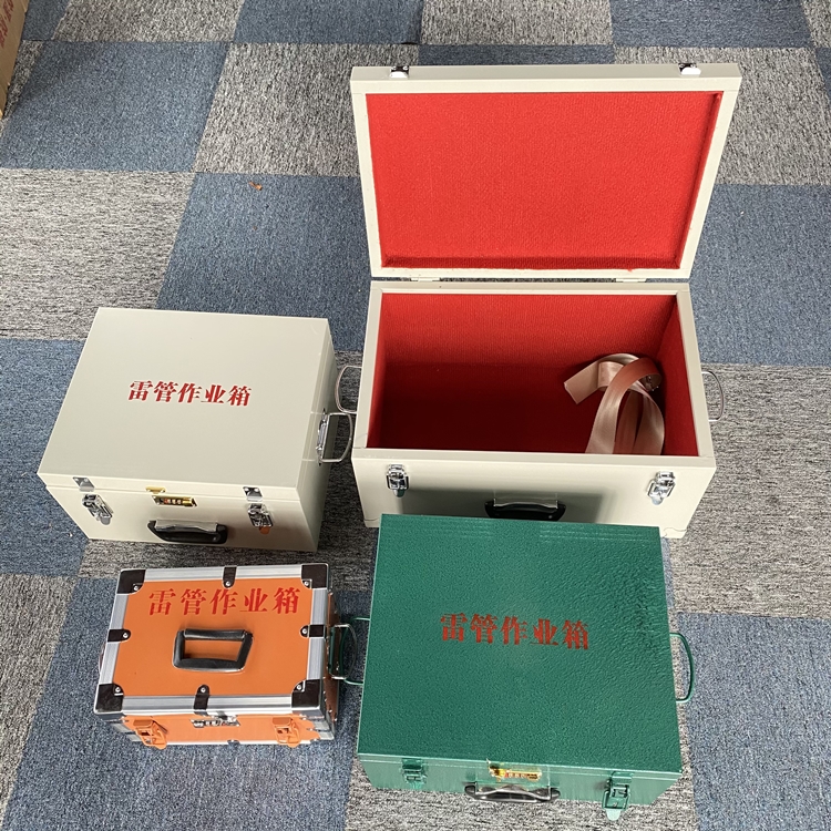 陇县爆破工程作业箱如何选择？玻璃钢与传统材质的全面对比
